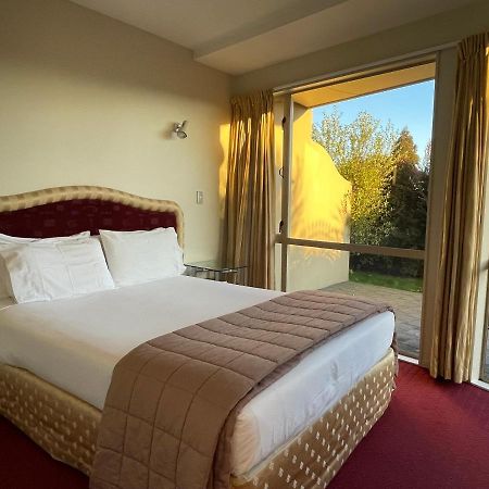 Chantillys Motor Lodge Таупо Экстерьер фото