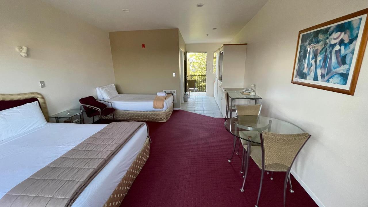 Chantillys Motor Lodge Таупо Экстерьер фото