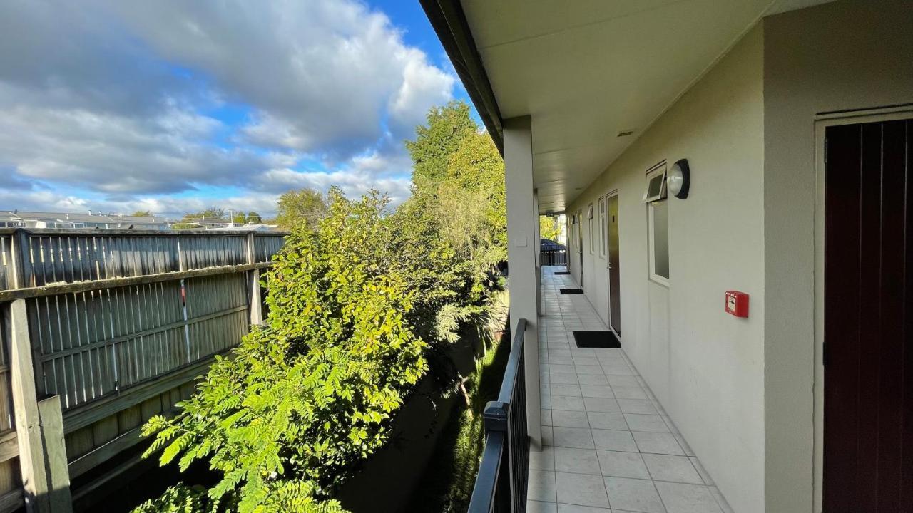 Chantillys Motor Lodge Таупо Экстерьер фото