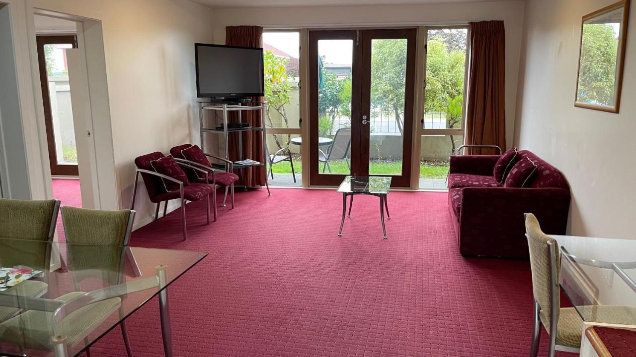 Chantillys Motor Lodge Таупо Экстерьер фото