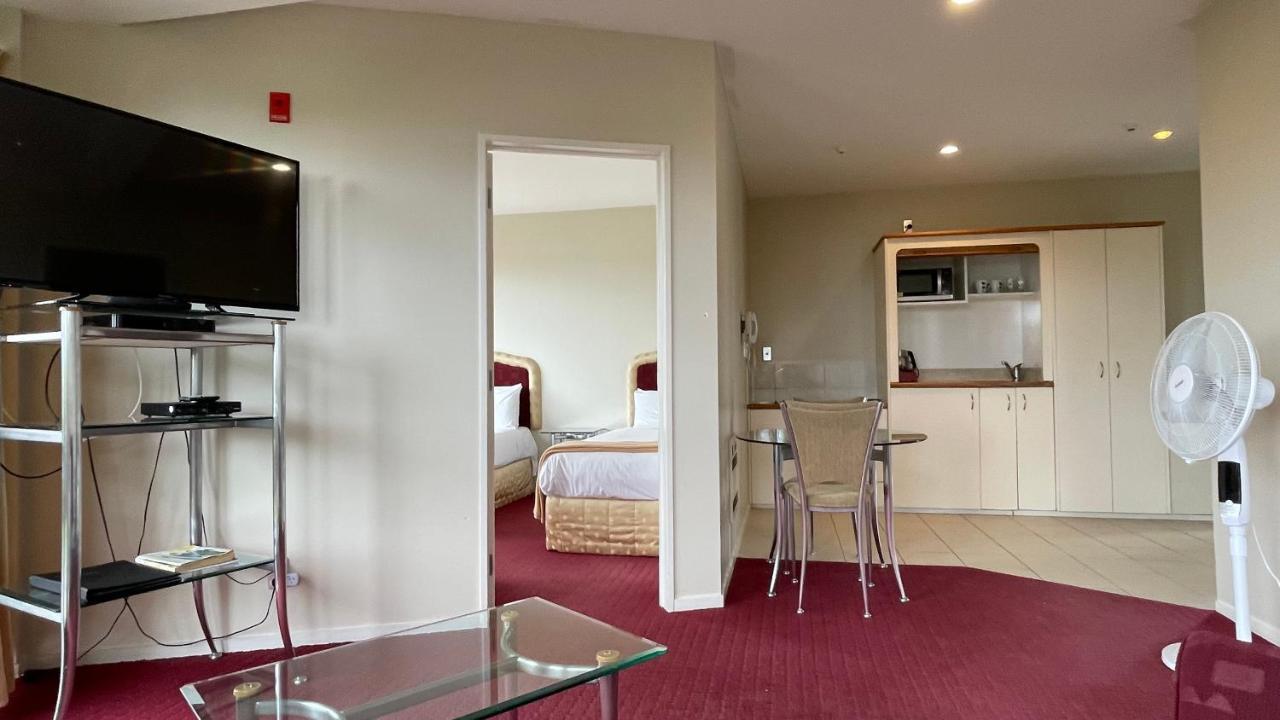 Chantillys Motor Lodge Таупо Экстерьер фото