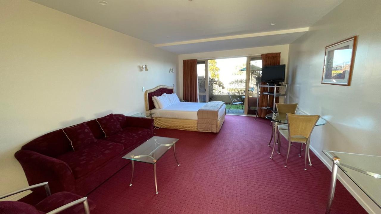 Chantillys Motor Lodge Таупо Экстерьер фото